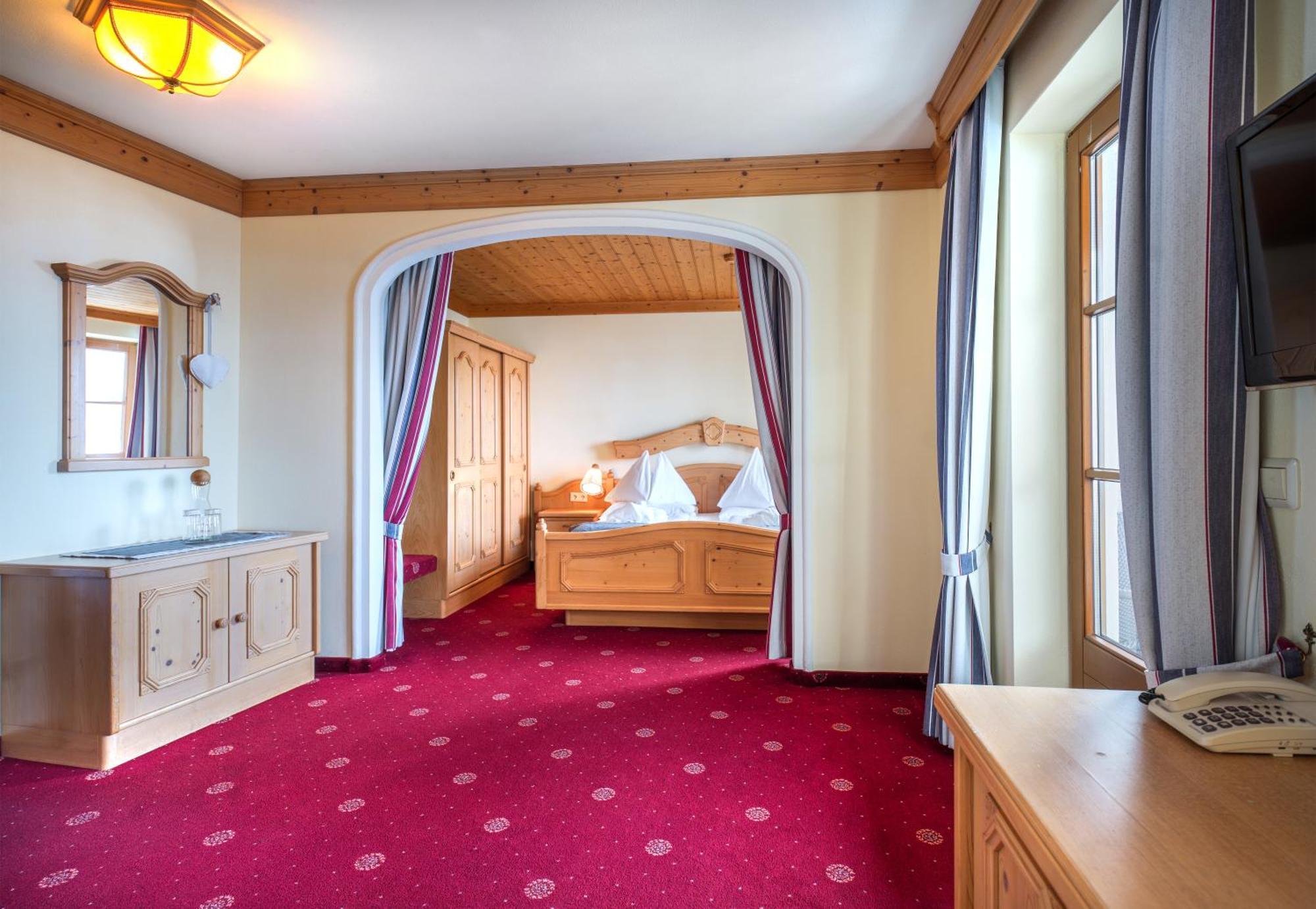 Hotel Haeuserl Im Wald Mariapfarr Eksteriør bilde