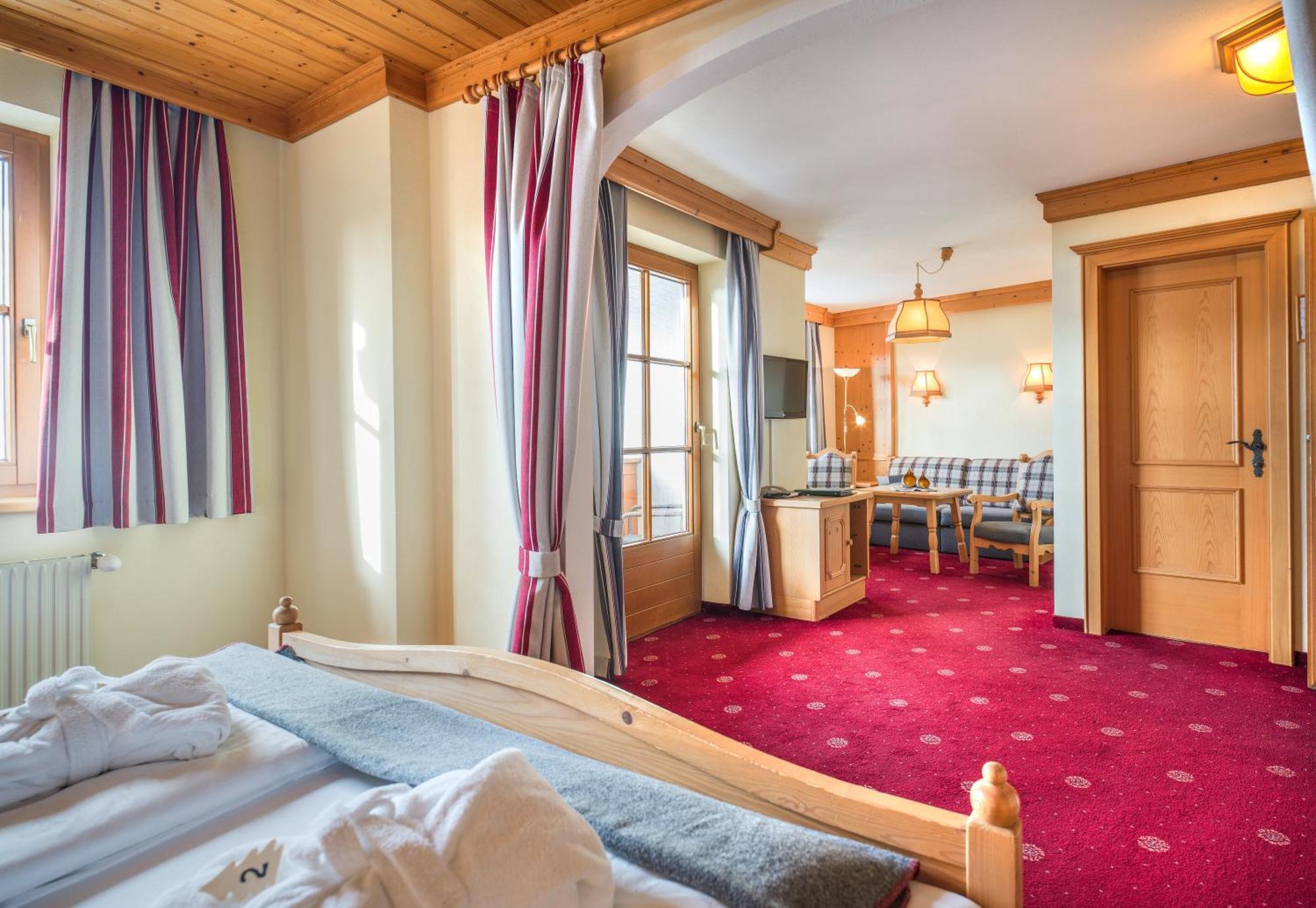Hotel Haeuserl Im Wald Mariapfarr Eksteriør bilde